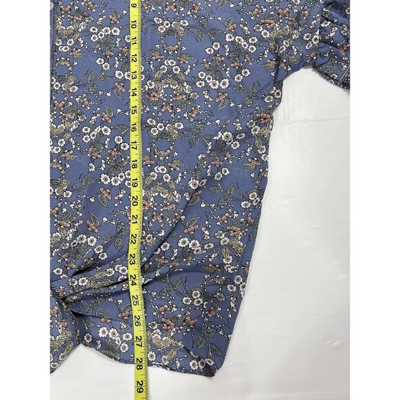 Max Studio Women Plus Size 1X Top Blouse floral Short Sleeve Blue Button NWT - Picture 8 of 8